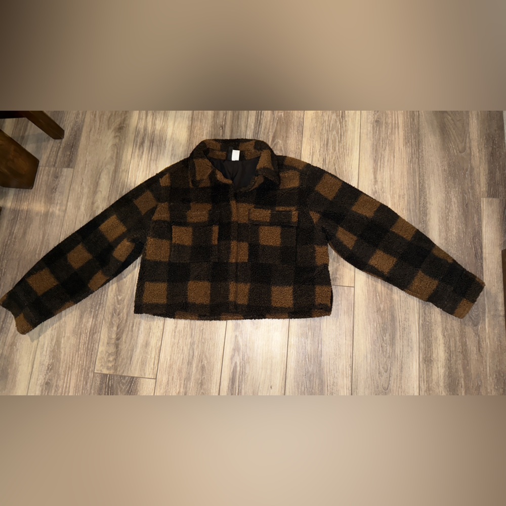 H&M Divided Black and Brown Cropped Jacket